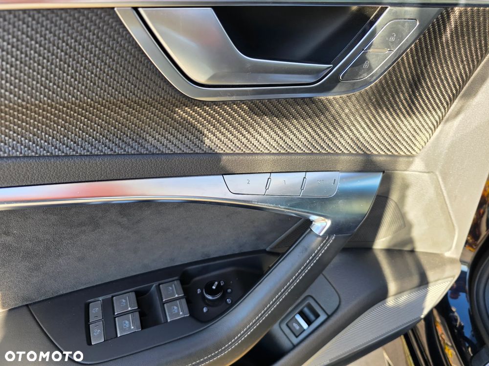 Audi RS6 Avant 4.0 TFSI quattro tiptronic - 8