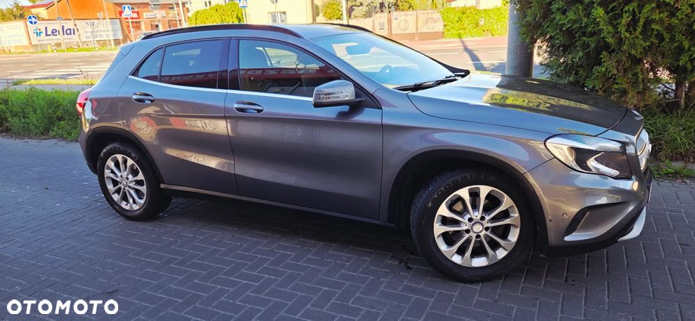 Mercedes-Benz GLA - 18