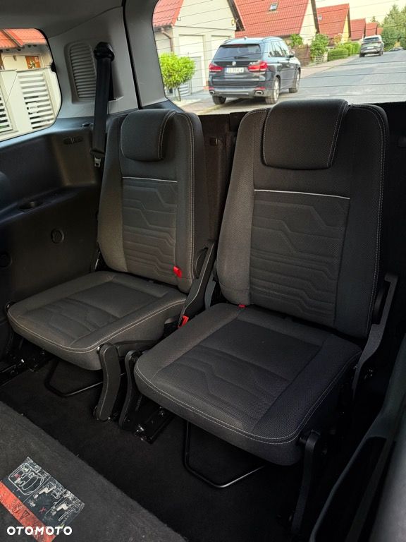 Ford Tourneo Connect Grand - 31