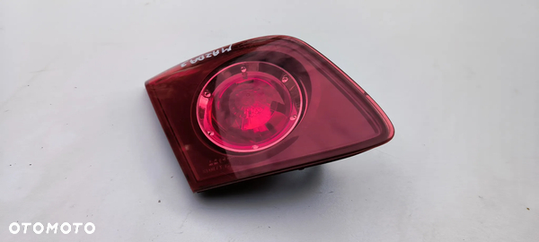 MAZDA 3 BK LAMPA TYŁ TYLNA  LEWA   W KLAPE