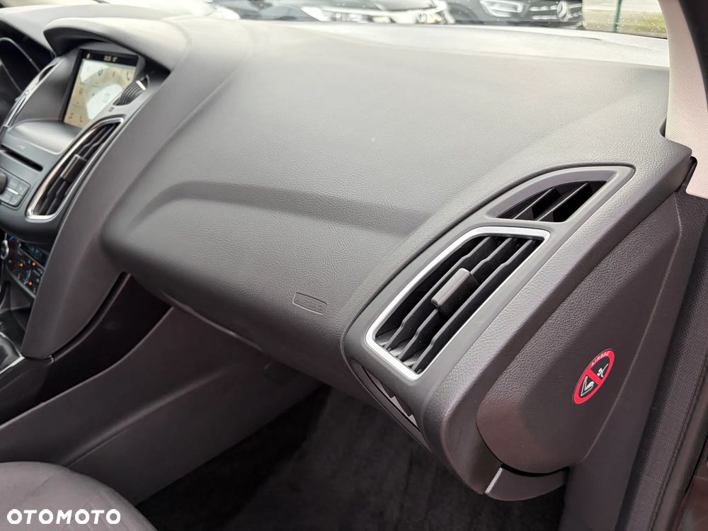Ford Focus 1.5 EcoBoost STart-Stopp-System TITANIUM - 29
