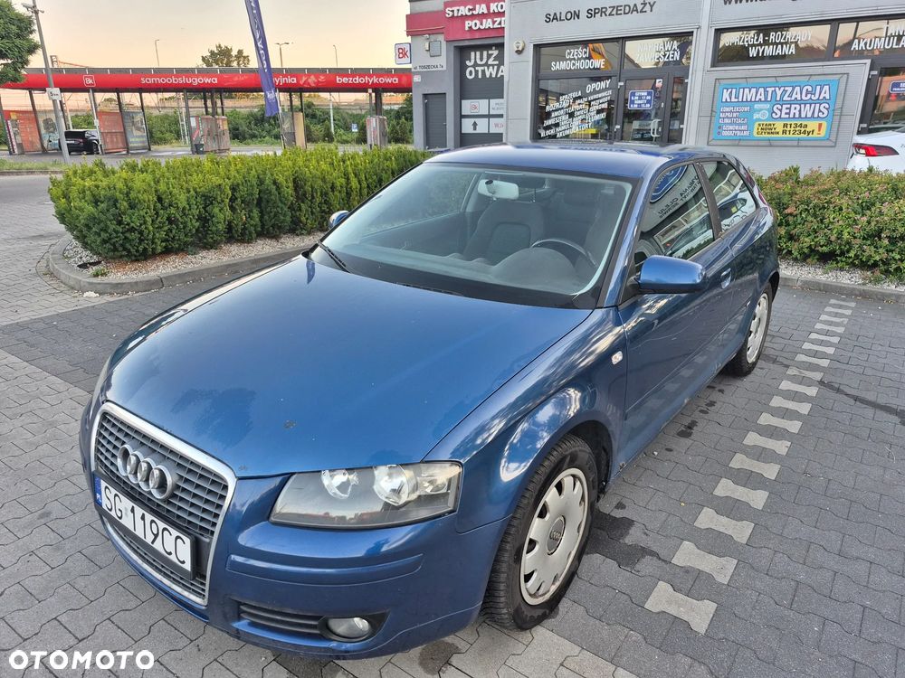 Audi A3 3-drzwiowe 1.6 FSI Ambiente - 11
