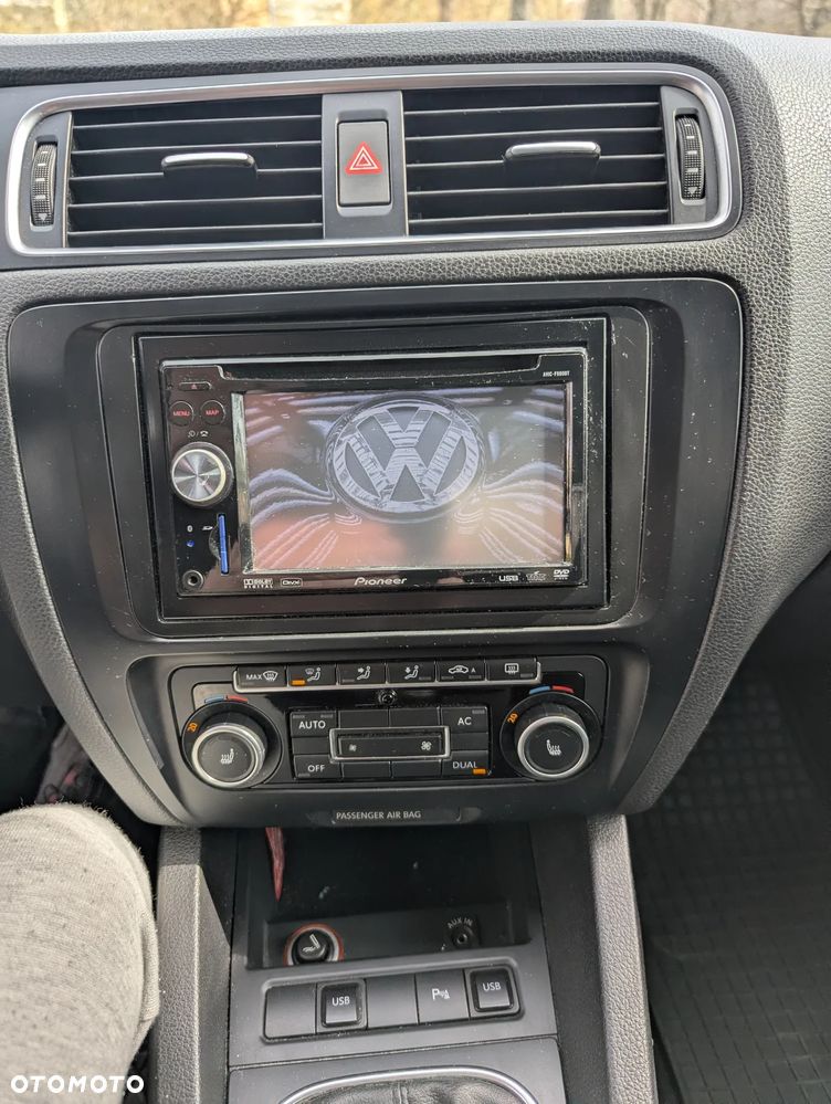 Volkswagen Jetta 1.4 TSI Comfortline - 22