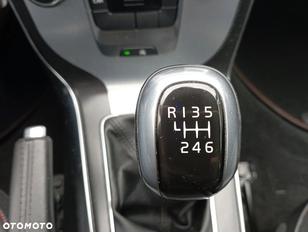 Volvo V40 T2 Ocean Race - 15