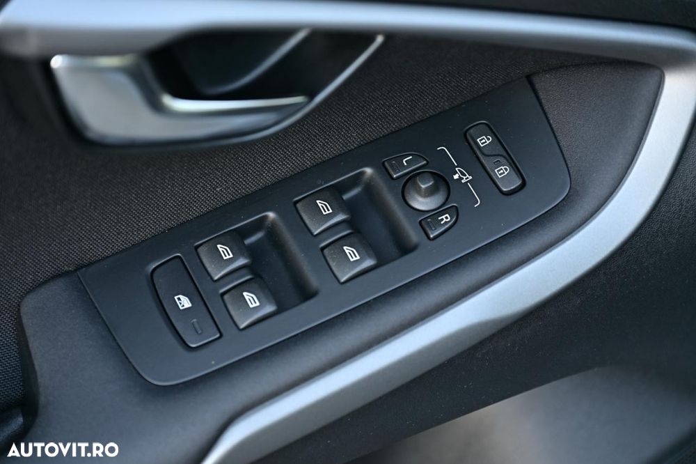 Volvo V40 D3 Geartronic - 29