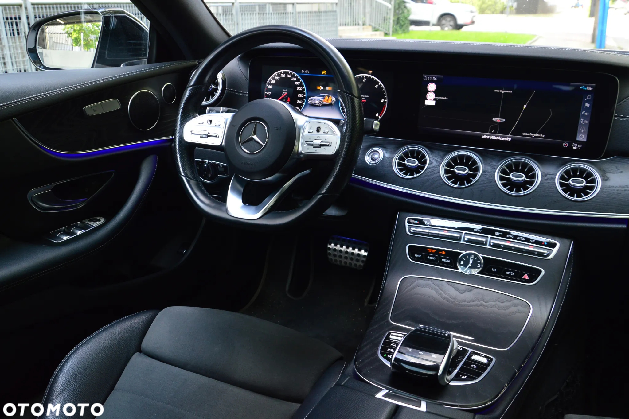 Mercedes-Benz Klasa E 220 d Coupe 4-Matic 9G-TRONIC - 16