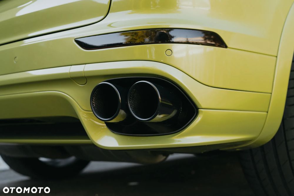 Porsche Cayenne GTS - 28