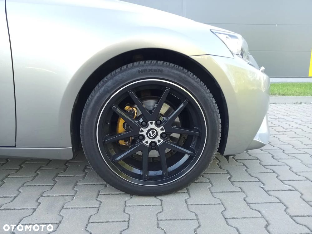 Lexus IS 250 Classic - 11