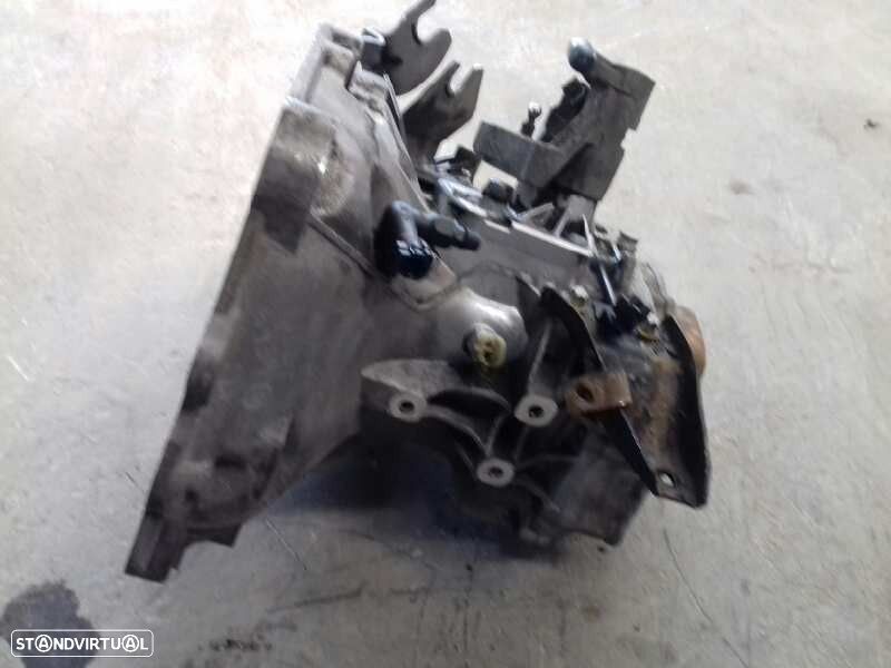 CAIXA VELOCIDADES SUZUKI SWIFT III 2006 - 1