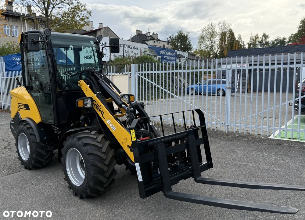 Gehl AL430 - 4