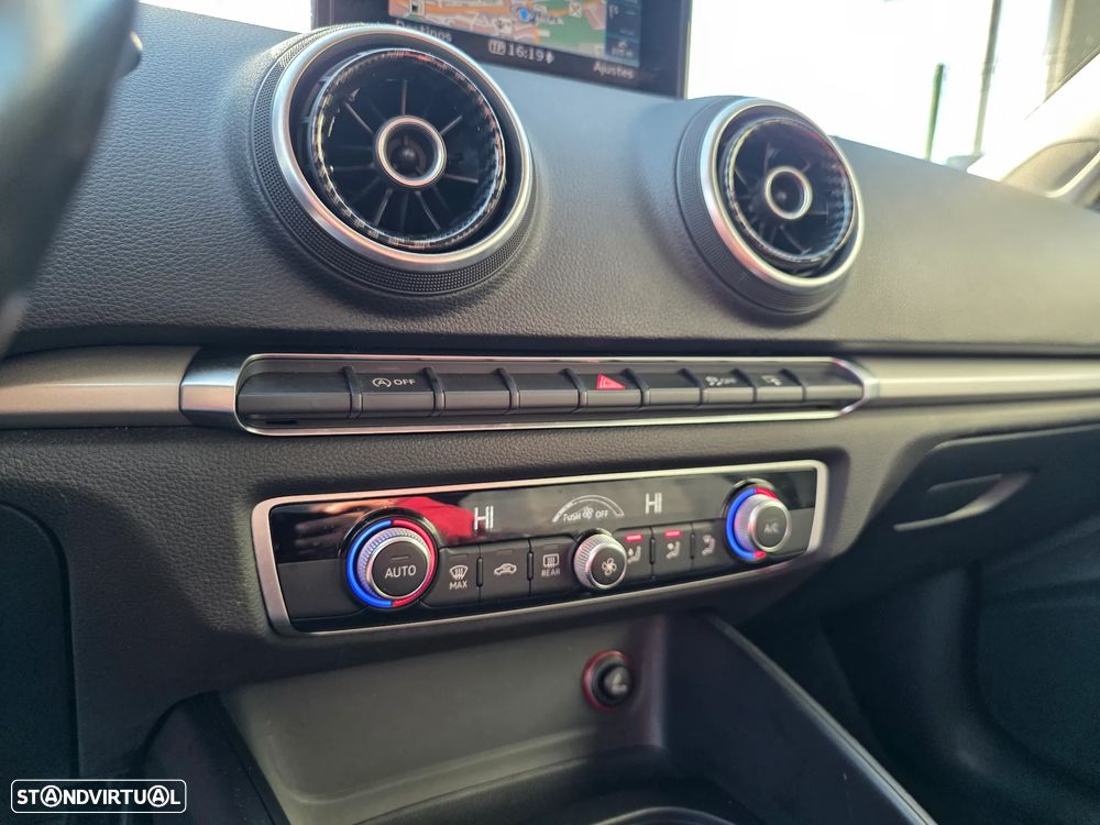 Audi A3 Sportback 1.6 TDI (clean diesel) S line Sport Pack - 35