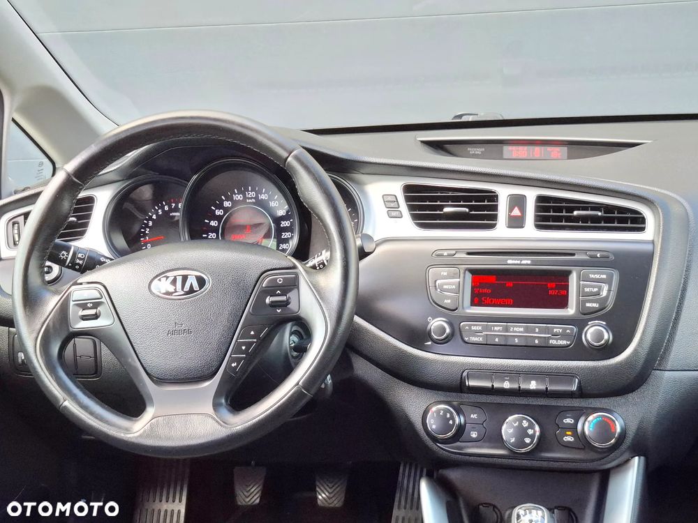 Kia Ceed 1.4 CVVT Spirit - 28