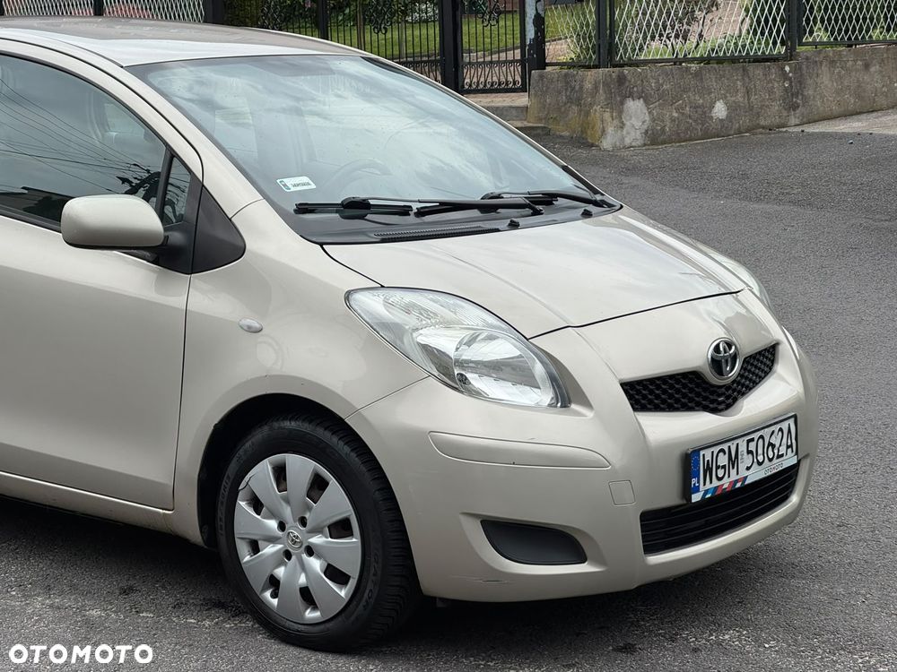 Toyota Yaris - 18