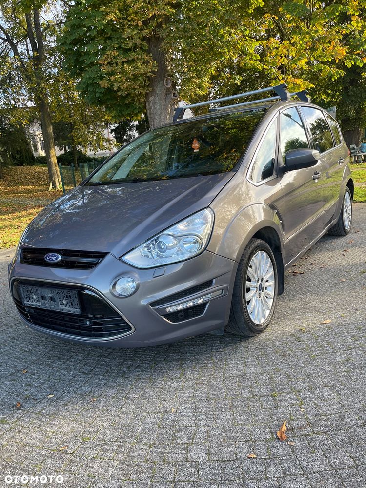 Ford S-Max - 11