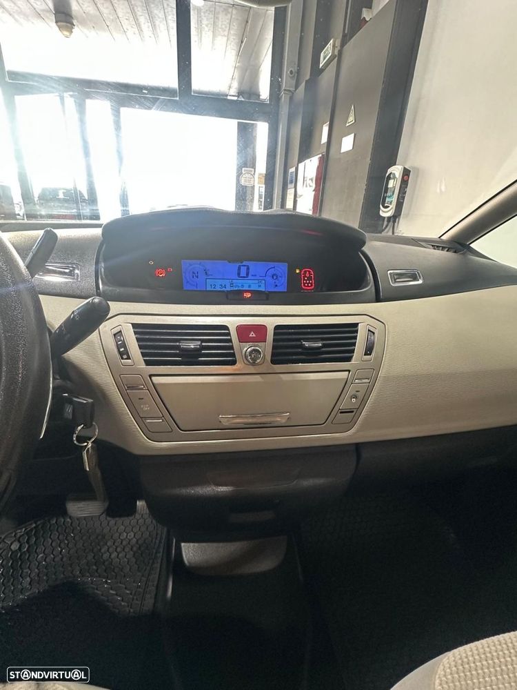 Citroën C4 Picasso - 25