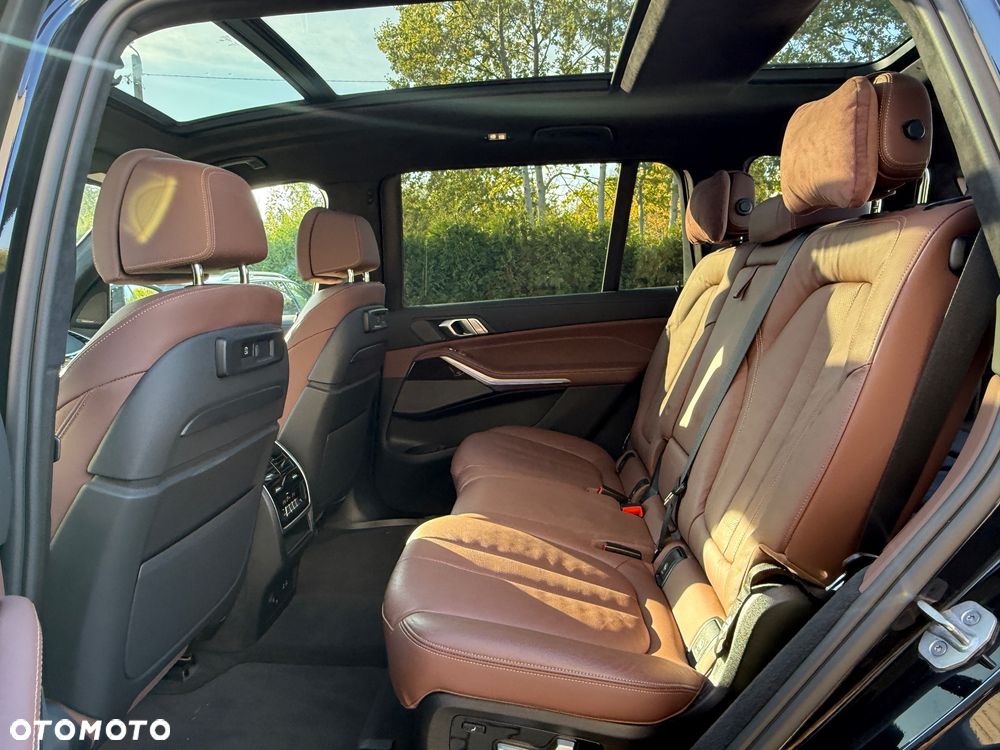 BMW X7 xDrive40i - 19