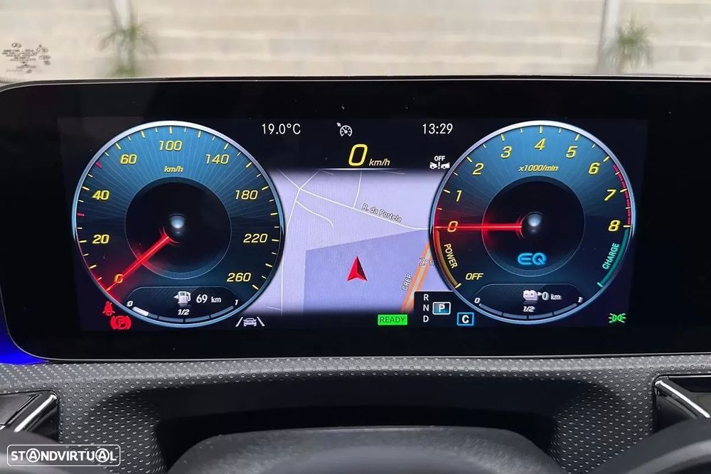 Mercedes-Benz A 250 Limousine e 8G-DCT AMG Line - 53