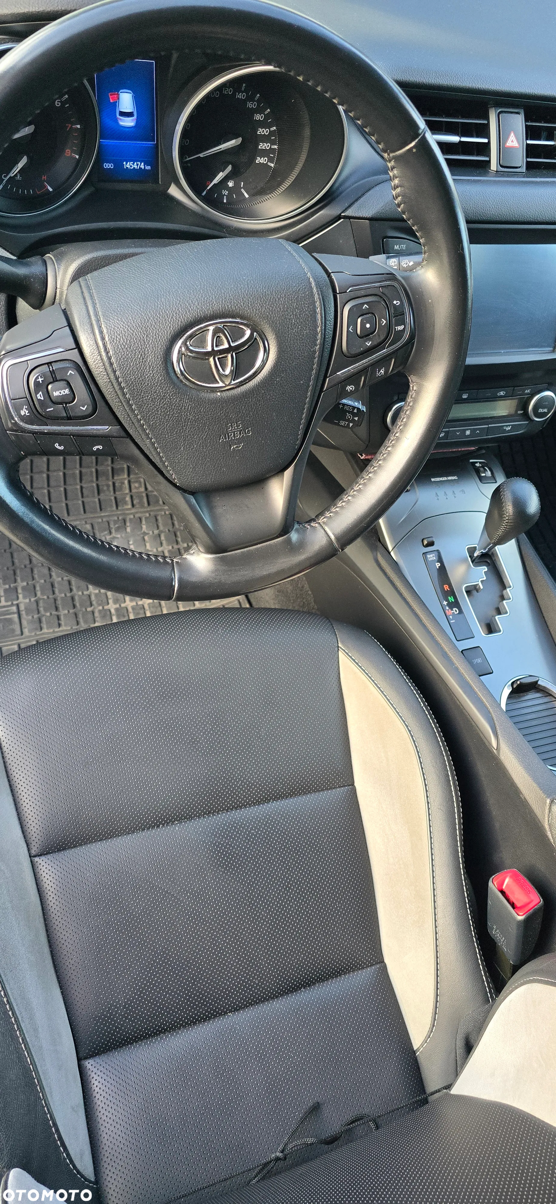 Toyota Avensis 1.8 Premium MS - 9