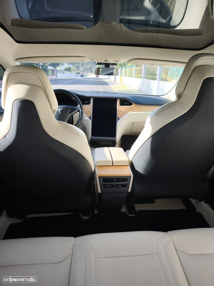 Tesla Model S 75 - 22