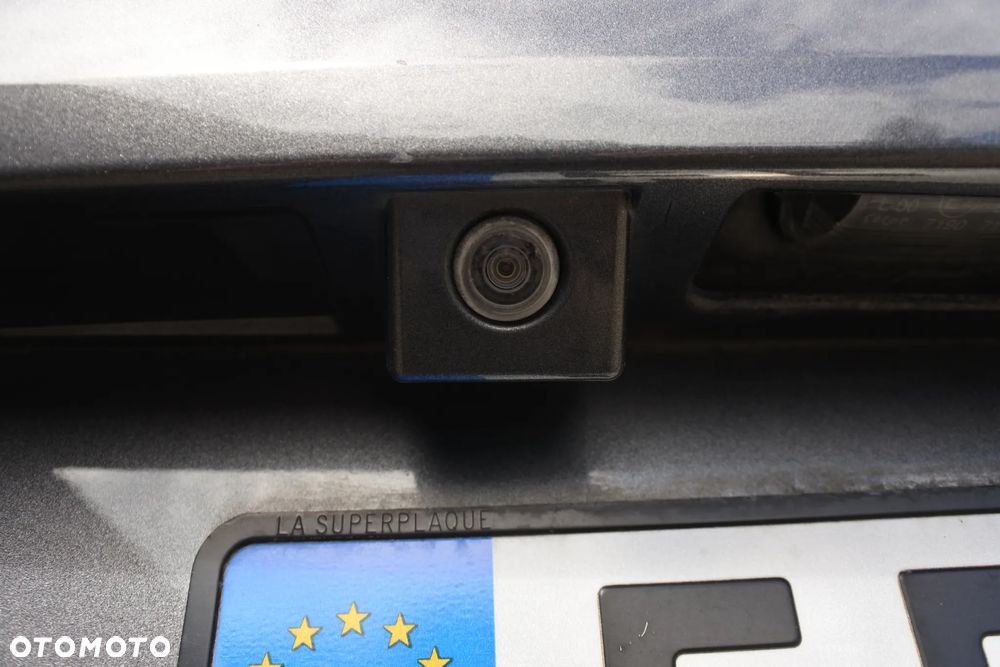 Citroën Berlingo XL PureTech 110 SHINE - 28