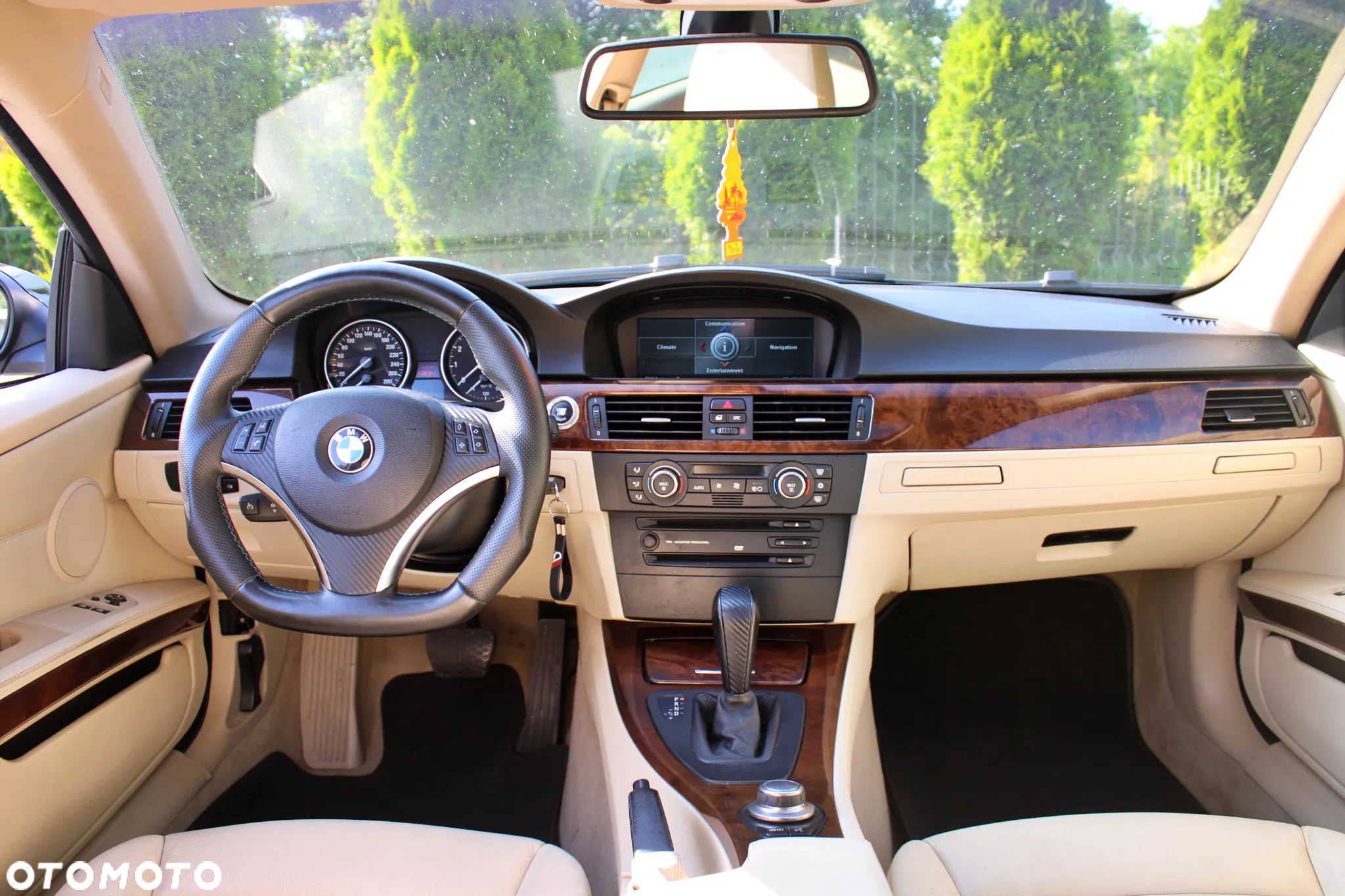 BMW Seria 3 325i Coupe - 29