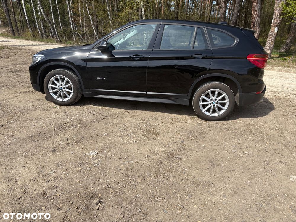 BMW X1 sDrive18i Sport Line - 9