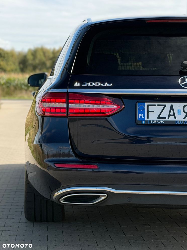 Mercedes-Benz Klasa E 300 de 9G-TRONIC Avantgarde - 22