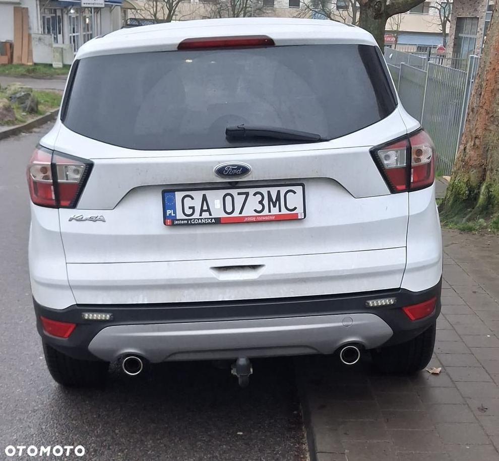 Ford Kuga 2.0 TDCi 2x4 Trend - 4