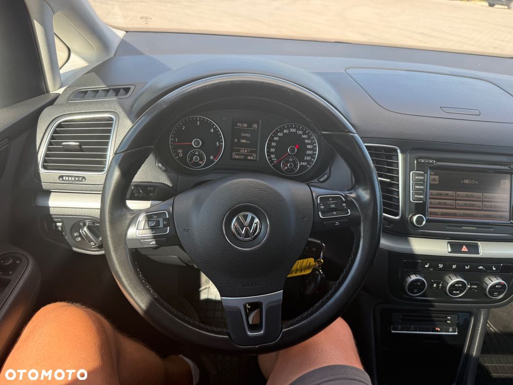 Volkswagen Sharan 2.0 TDI 4Motion BlueMotion Technology Highline - 28