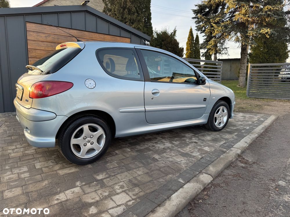 Peugeot 206 - 10