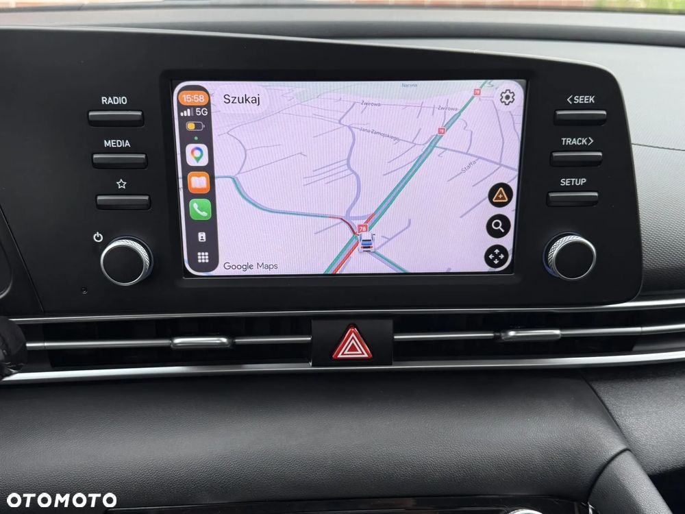 Hyundai Elantra 1.6 Smart CVT - 29