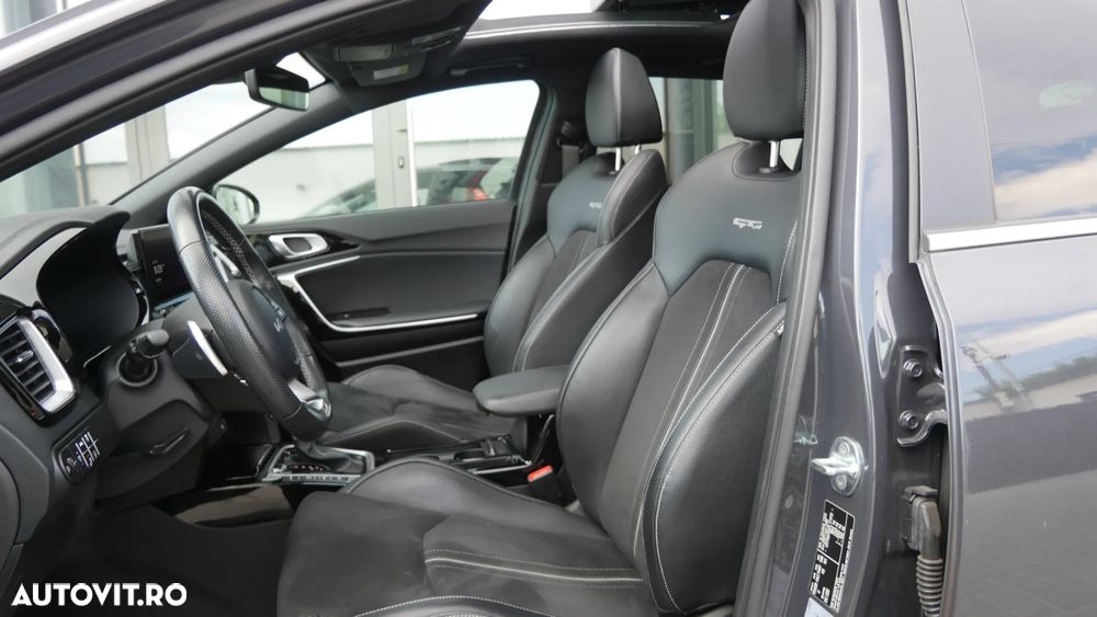Kia Ceed - 16