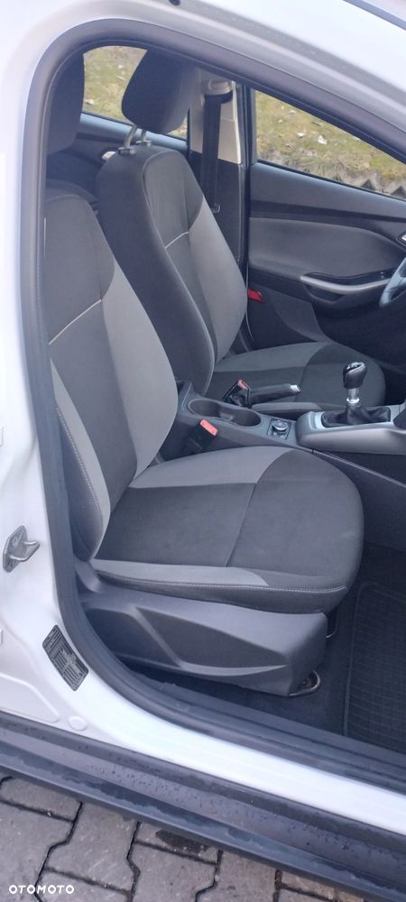 Ford Focus 1.6 TDCi DPF Trend - 11