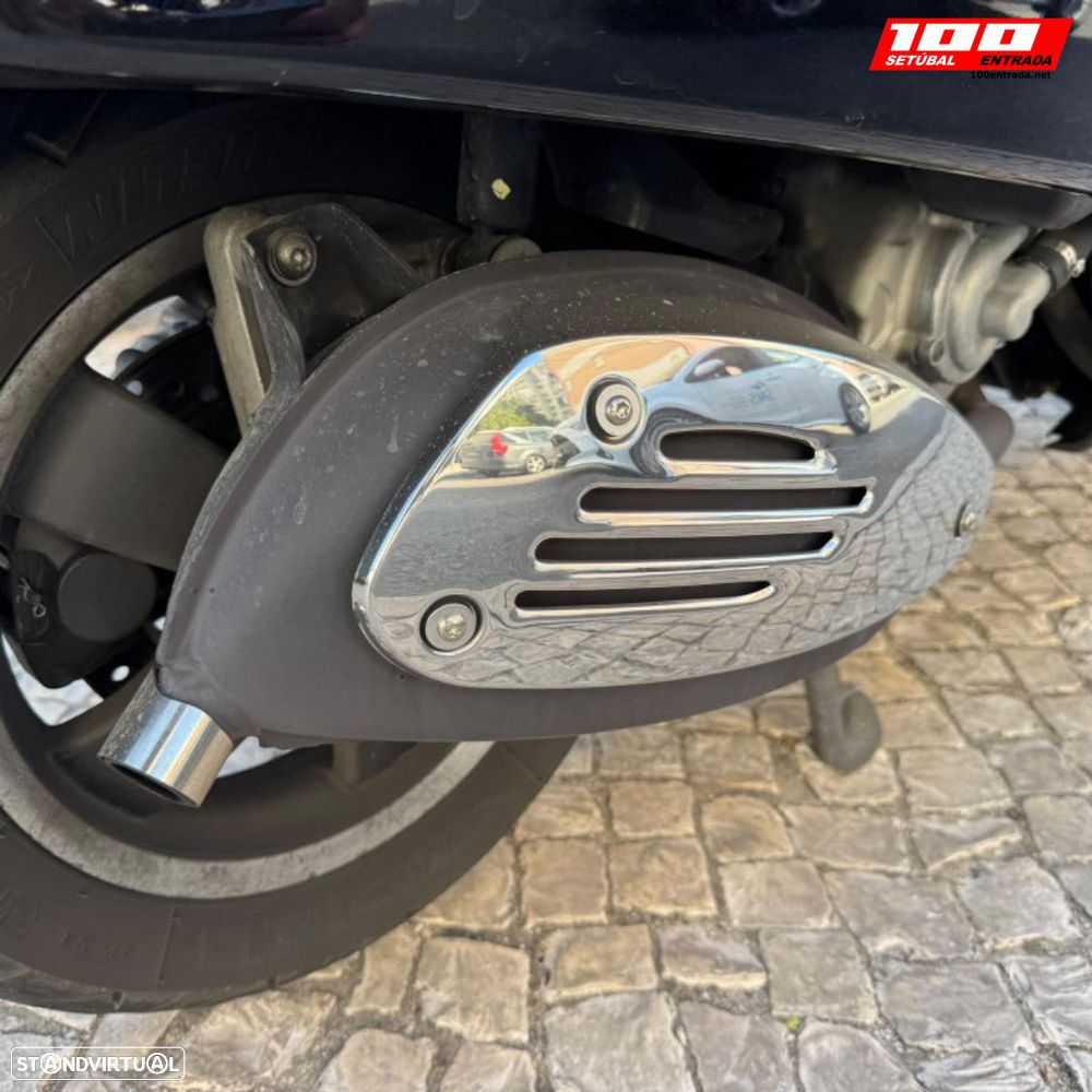 Piaggio Vespa GTS Supersport 300 - 16