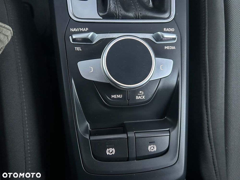 Audi Q2 35 TDI S tronic design - 39