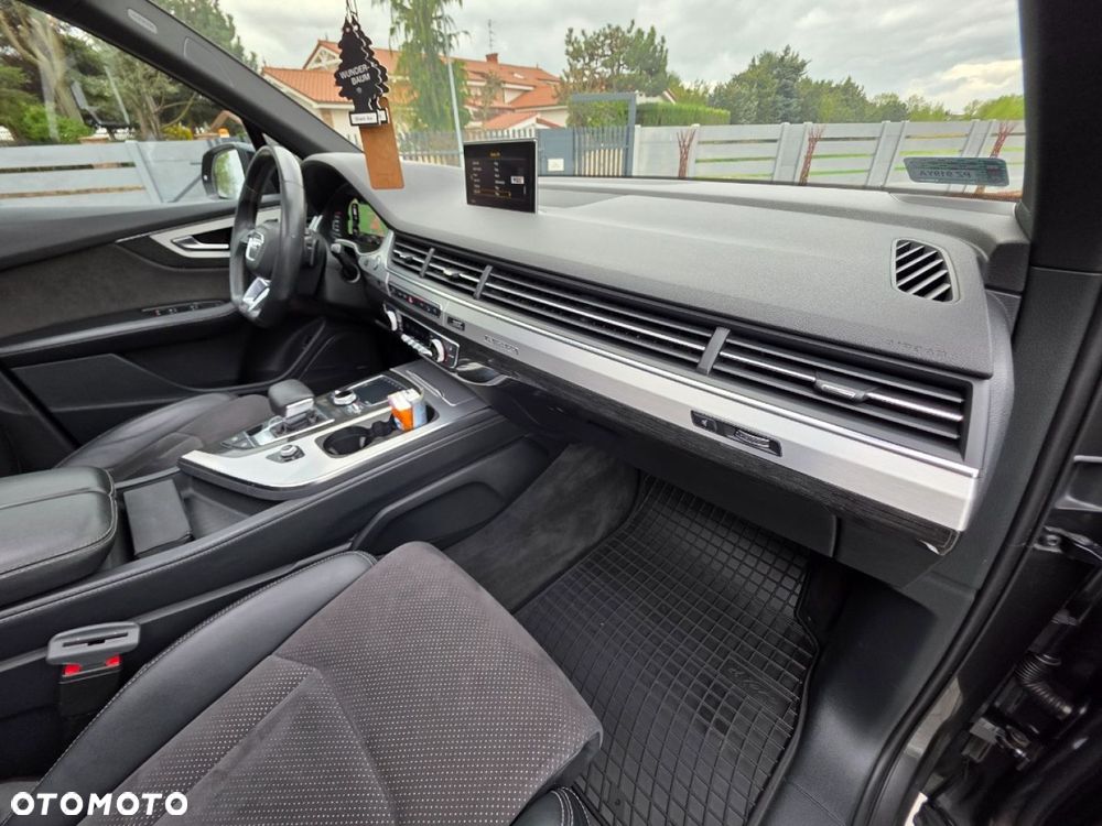 Audi Q7 - 30