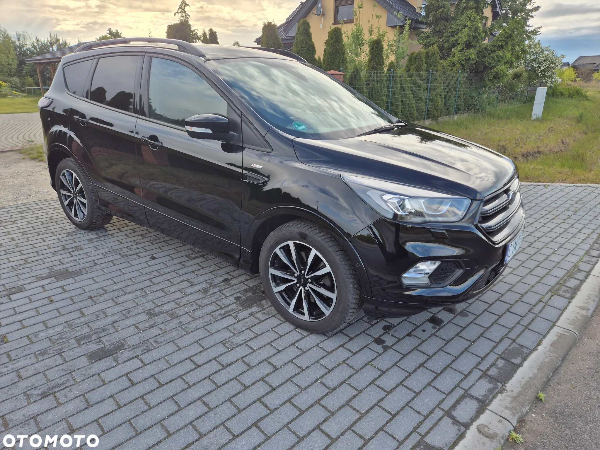 Ford Kuga 2.0 TDCi 2x4 ST-Line - 18