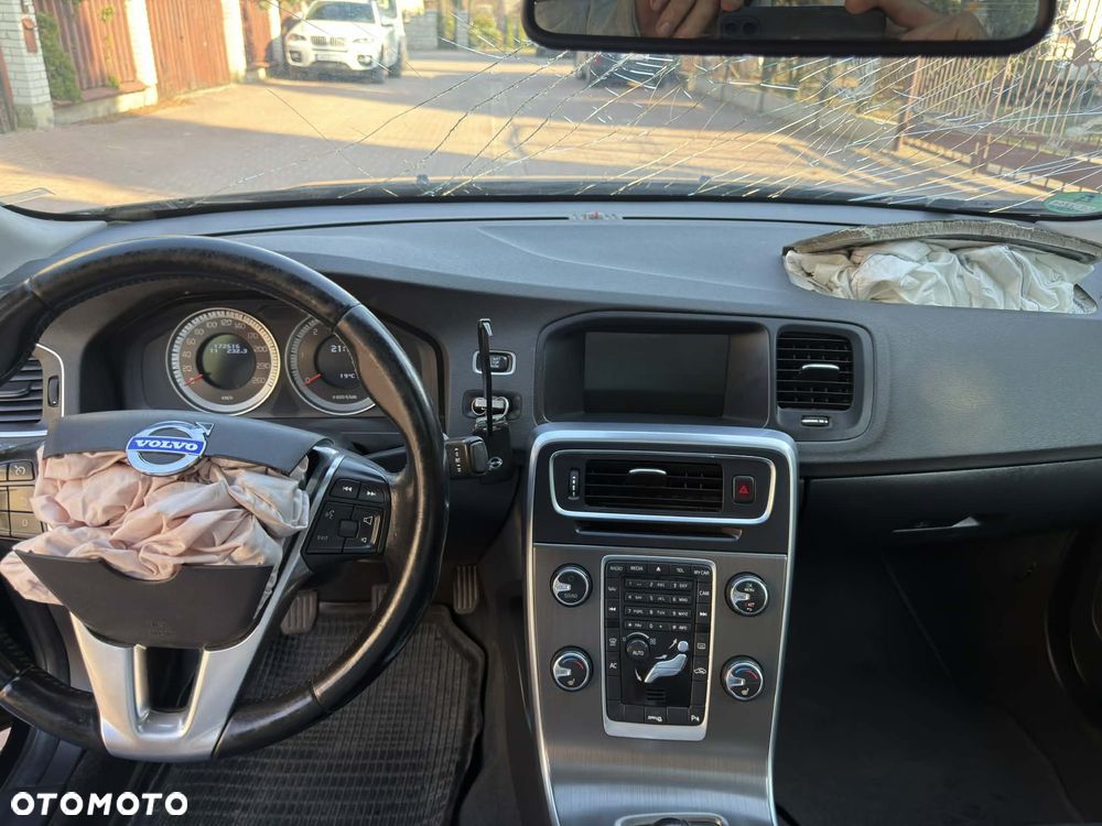 Volvo S60 D5 Summum - 9