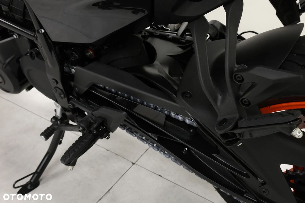 KTM Duke 125 - 28