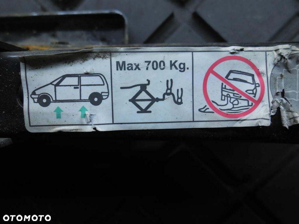 LEWAREK PODNOSNIK SAMOCHODWY 700KG - 2