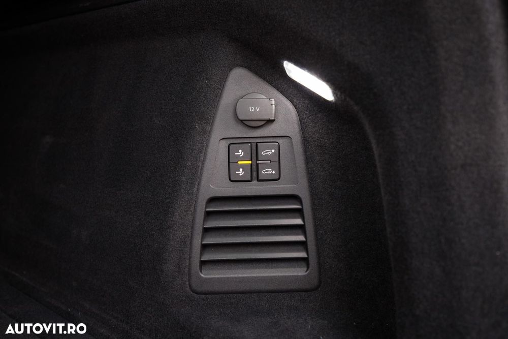 Volkswagen Touareg V6 TDI 4MOTION R-Line - 39