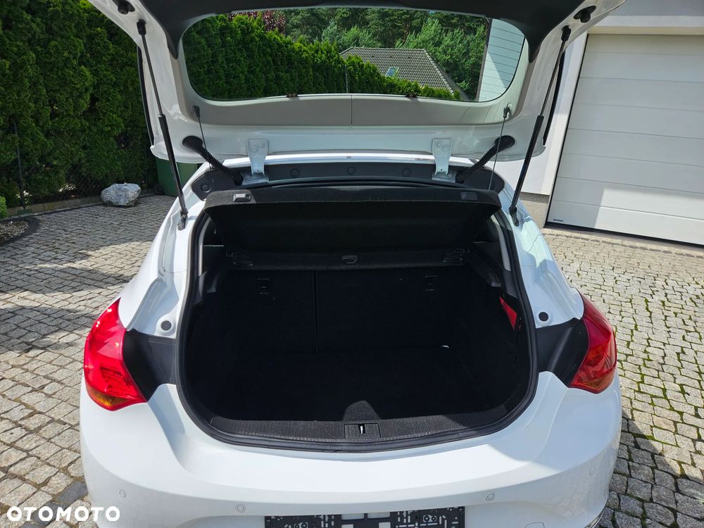 Opel Astra 1.6 Style - 9