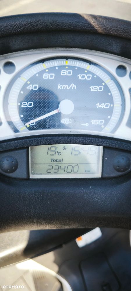 Yamaha X-max - 9