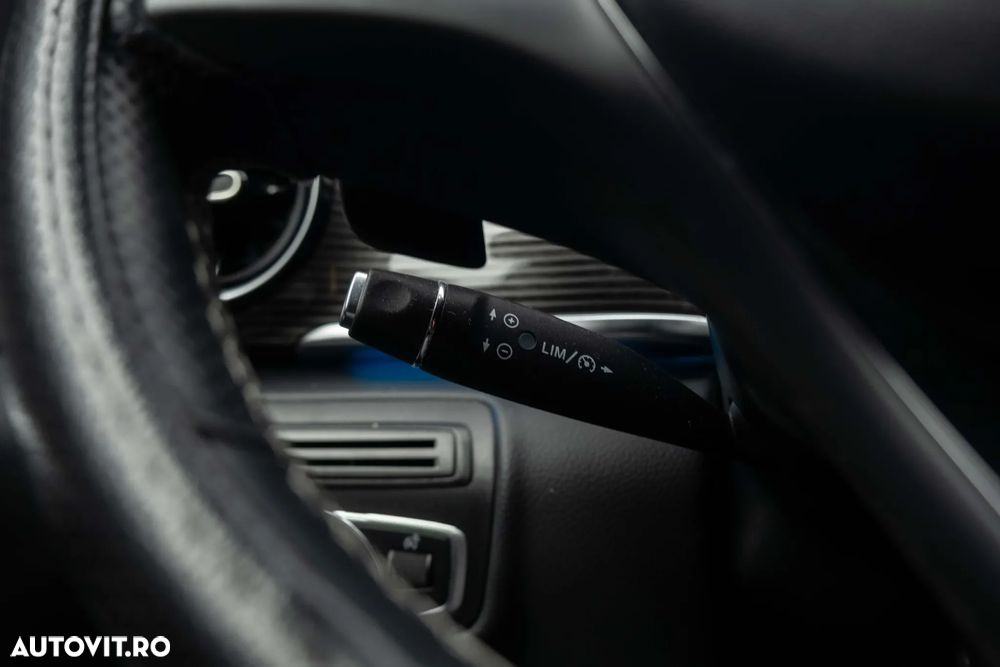 Mercedes-Benz V 300 d Extralang 9G-TRONIC Avantgarde - 19