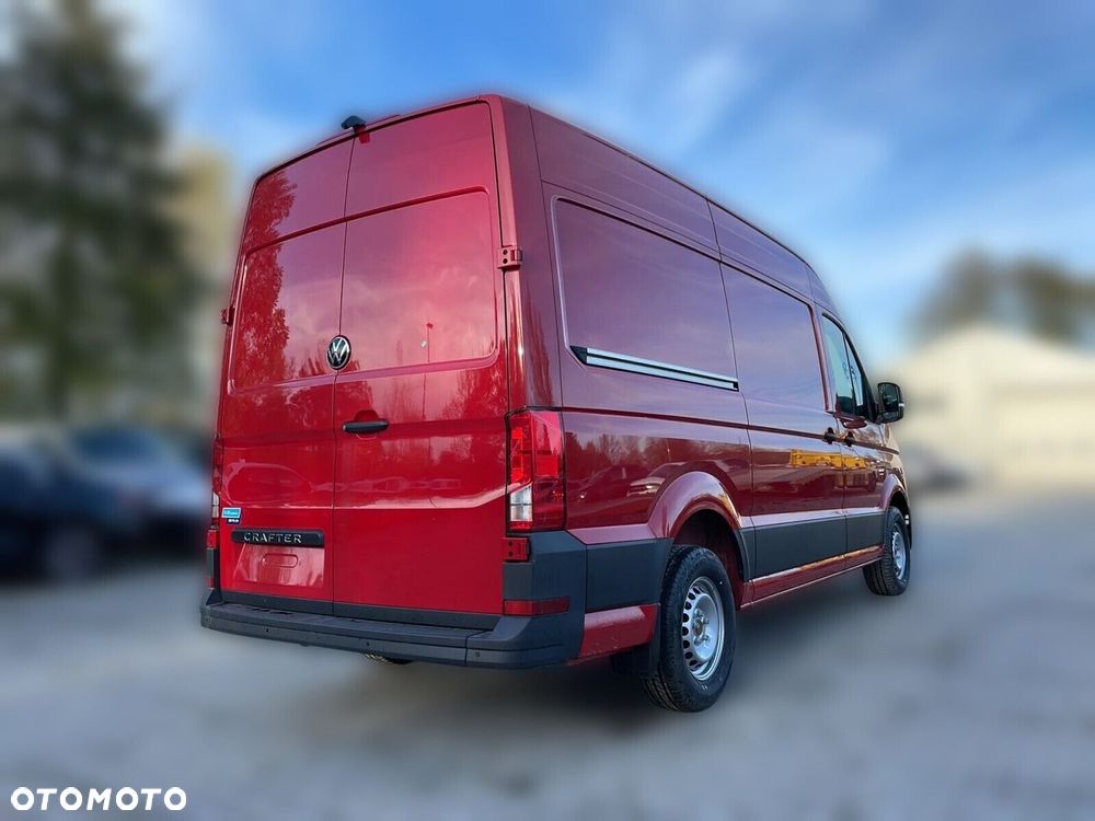 Volkswagen Crafter 35 Furgon z wysokim dachem silnik: 2,0 l EU6 177 KM automatyczna r. o.: 3640 mm - 4