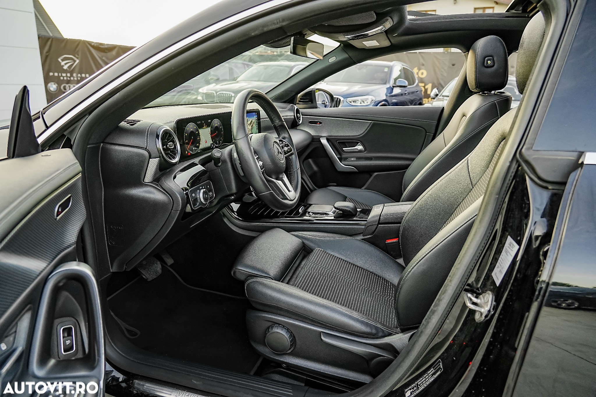 Mercedes-Benz CLA 180 7G-DCT Special Edition - 19