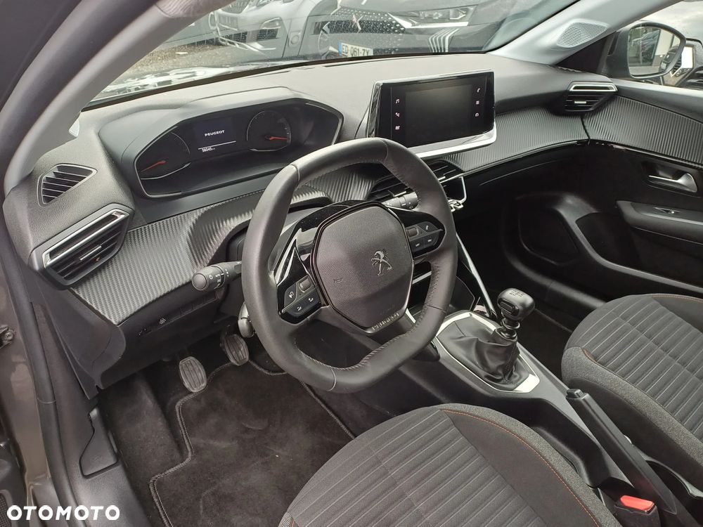 Peugeot 208 PureTech 100 Allure - 13