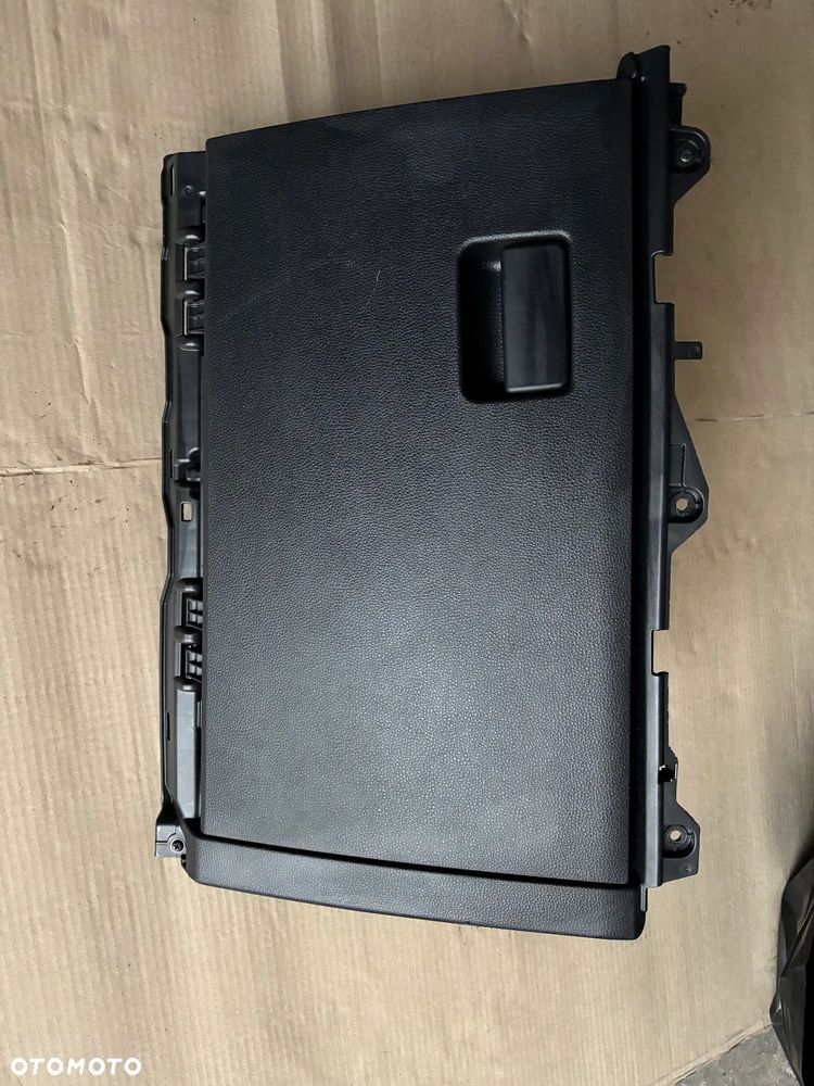 Wnętrze daszki osłony słupków plastiki wyposażenie wnętrza Toyota Corolla e21 lift - 11