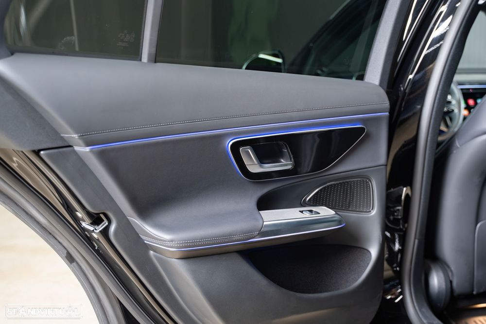 Mercedes-Benz E 300 e 4Matic AMG Line - 41