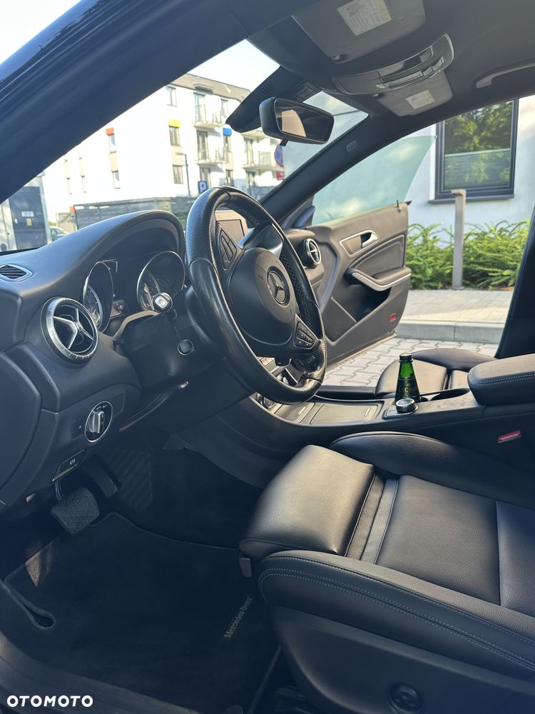 Mercedes-Benz CLA 250 7G-DCT AMG Line - 9